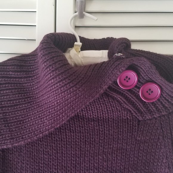 Sweater - Picture 3 of 6